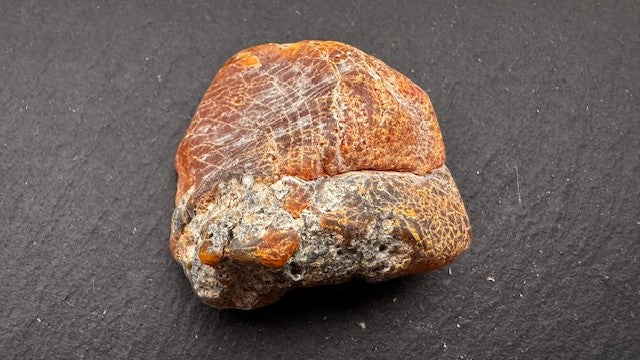 Baltischer Natur Bernstein 14,8g mit Inklusen Rohbernstein Art.2104