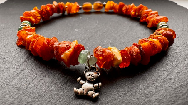 Amberdog® Bernsteinkette mit Jade – Handgefertigtes Unikat für Hunde (25 cm)