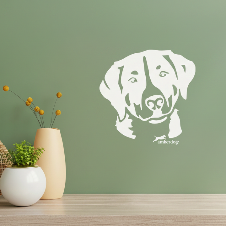 Weißes Appenzeller Sennenhund Kopf Wandtattoo an einer grünen Wohnzimmerwand – dekoratives Aufkleber-Motiv von amberdog