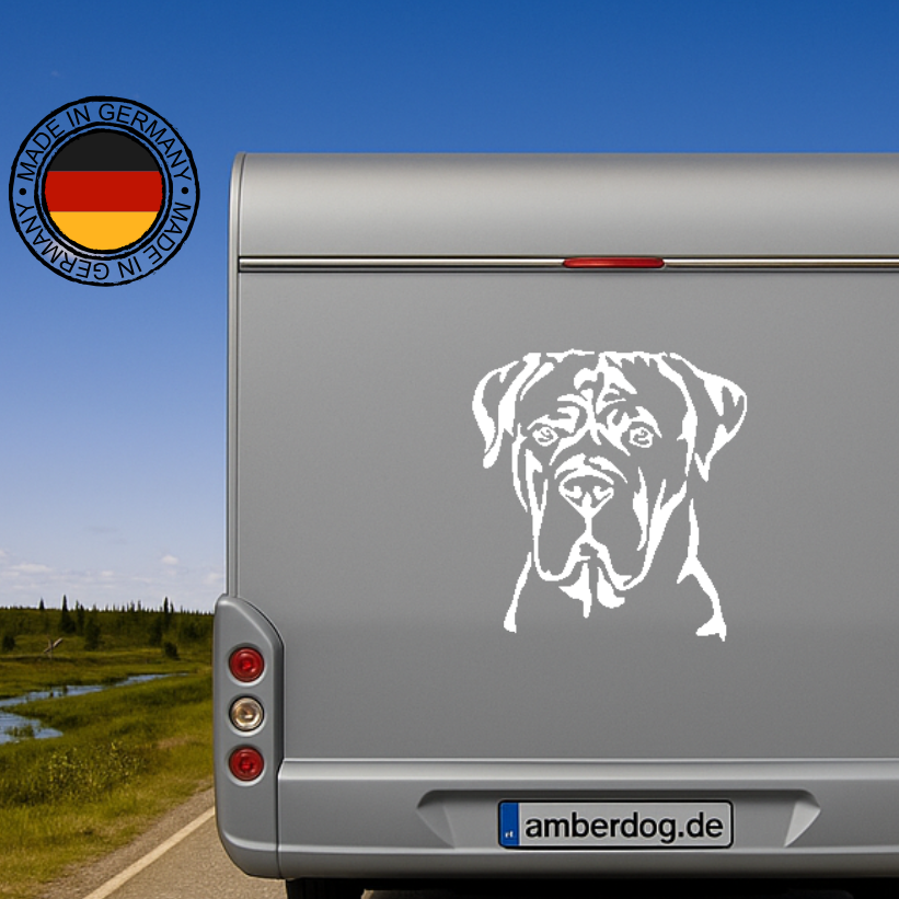 Cane Corso Kopf Aufkleber in Weiß am silbernen Wohnmobil-Heck – wetterfestes Wandtattoo- und Autoaufkleber-Motiv von amberdog