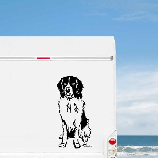 Landseer Aufkleber in Schwarz am weissen Wohnmobil – wetterfestes Wandtattoo- und Autoaufkleber-Ganzkörpermotiv von amberdog