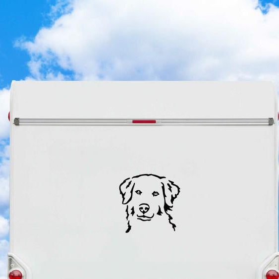 Schwarzer Maremmano Kopf Aufkleber auf einem weißen Wohnmobil – wetterfestes Wandtattoo- und Autoaufkleber-Motiv von amberdog