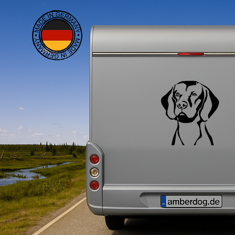 Schwarzer Magyar Vizsla Kopf Aufkleber auf einem silbernen Wohnmobil – wetterfestes Aufkleber-Motiv von amberdog