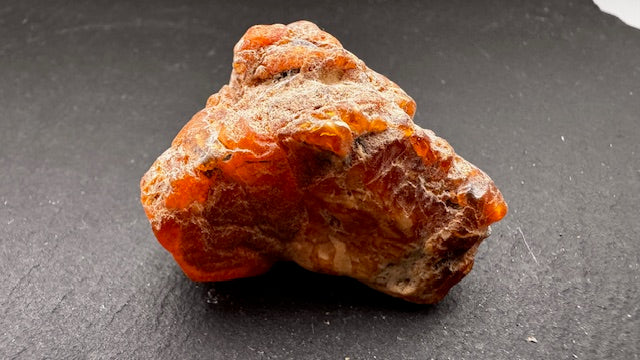 Baltischer Bernstein mit Inklusen 16,8g Art.2106