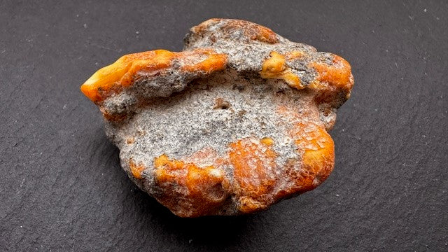 Baltischer Rohbernstein mit Inklusen 19g Art.Nr.2101