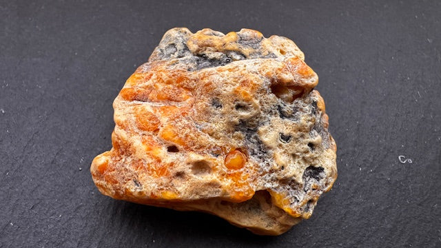 Handschmeichler baltischer Rohbernstein 21,1g Art.2143