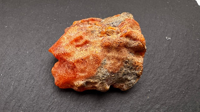 Baltischer Bernstein mit Inklusen 21,7g Art.2157