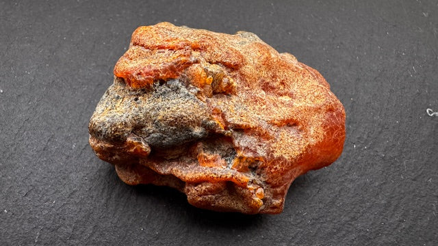 Baltischer Bernstein mit Inklusen 21,7g Art.2157